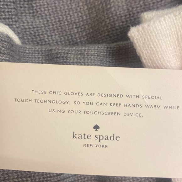 KATE SPADE 2pc HAT/ GLOVE SET WITH BOW & BOX - Picture 10 of 10